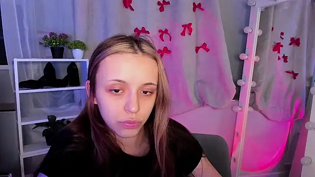 Sahara Shields online show from March 15, 9:19 am