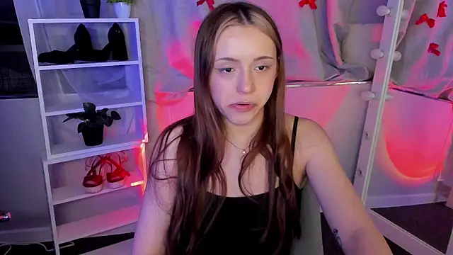 Sahara Shields online show from March 21, 1:56 pm