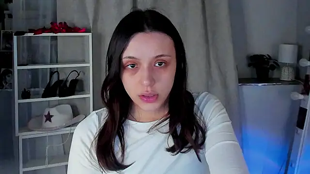 Snapshot of Sahara_Shields chatting on May 3, 9:59 am Sahara Shields online show from May 3, 9:59 am