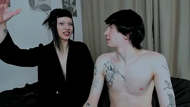 Snapshot of LadyTrep chatting on March 4, 9:32 pm LadyTrep online show from March 4, 9:32 pm