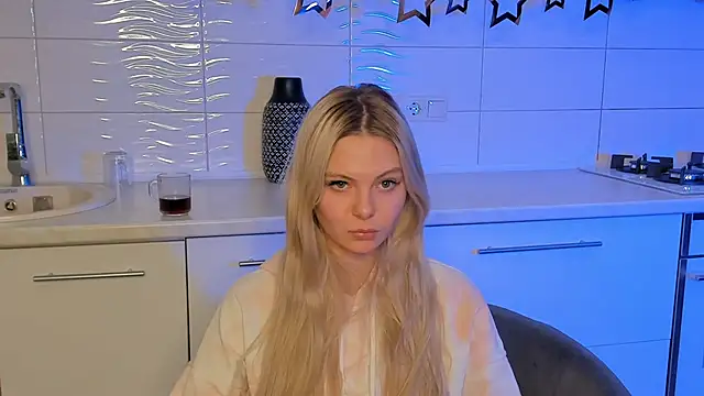 Snapshot of SynnoveEyre chatting on January 22, 6:41 pm SynnoveEyre online show from January 22, 6:41 pm