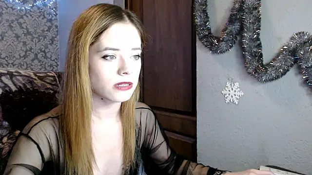 Snapshot of LauraBlan chatting on December 25, 7:56 pm LauraBlan online show from December 25, 7:56 pm