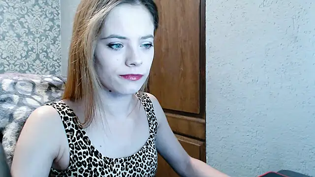 Snapshot of LauraBlan chatting on January 14, 8:26 pm LauraBlan online show from January 14, 8:26 pm