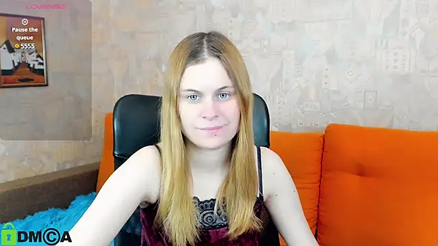 Snapshot of HillEva chatting on March 3, 4:58 am HillEva online show from March 3, 4:58 am