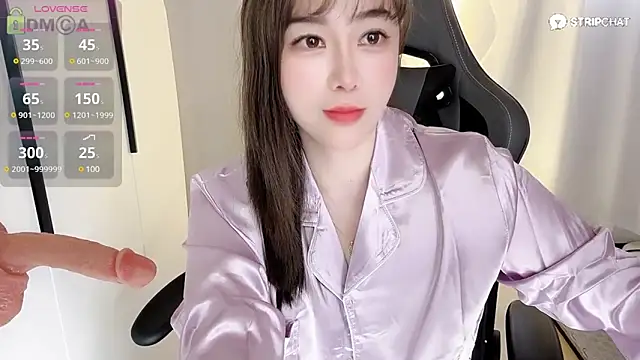 Snapshot of Alano-01 chatting on March 20, 5:24 am Alano-01 online show from March 20, 5:24 am