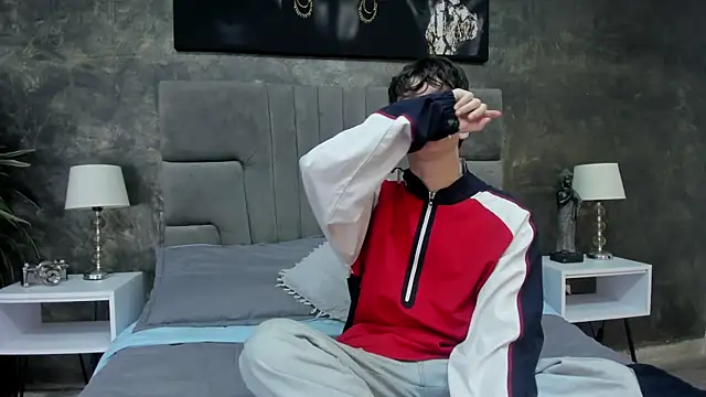 bruce hans online show from November 25, 11:43 am