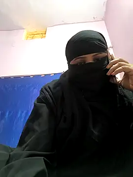 Snapshot of Alfiza46 chatting on February 25, 10:37 am Alfiza46 online show from February 25, 10:37 am