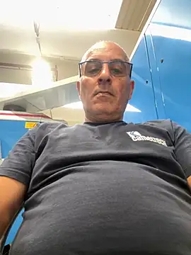 Snapshot of sempreilmio2 chatting on September 9, 10:48 am sempreilmio2 online show from September 9, 10:48 am