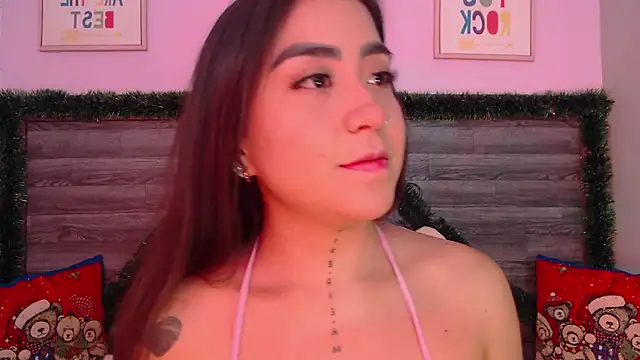 Snapshot of AdaaMillan chatting on December 22, 8:06 pm AdaaMillan online show from December 22, 8:06 pm