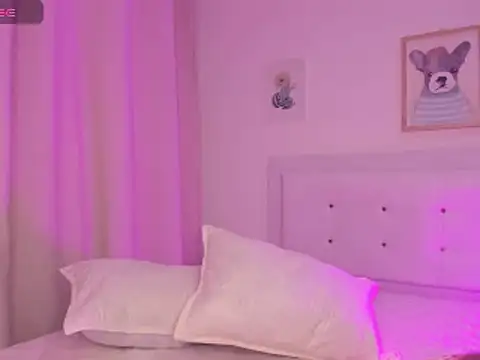 Snapshot of Missangeldust16 chatting on February 5, 12:06 pm Missangeldust16 online show from February 5, 12:06 pm