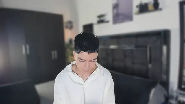 alanblack1 online show from April 10, 4:01 pm