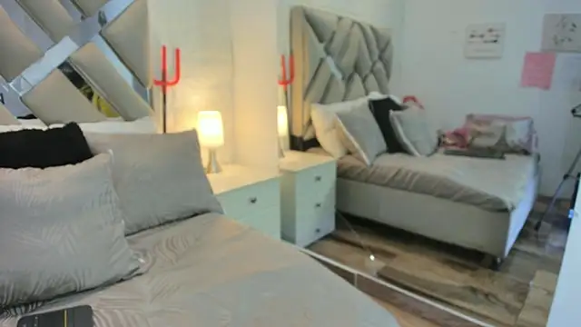 raquell moore online show from March 6, 12:12 pm