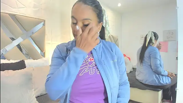 raquell moore online show from March 27, 12:38 pm