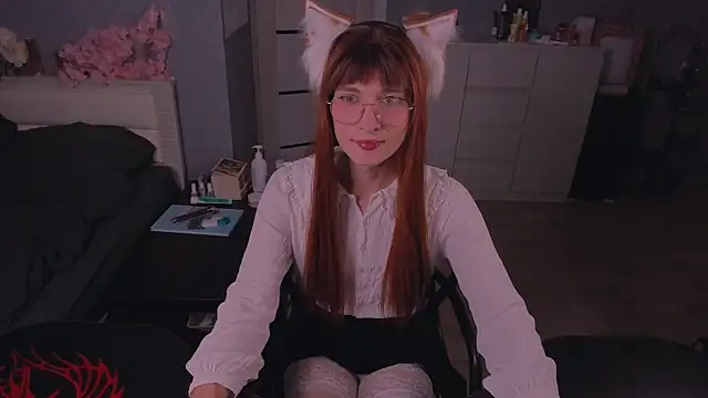 foxy jpg online show from July 18, 1:21 am