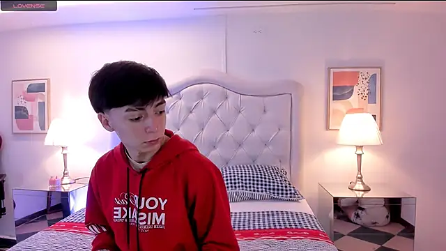 ethan and ava online show from January 29, 1:28 pm