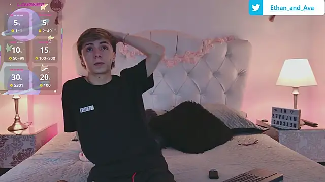 ethan and ava online show from September 18, 1:24 pm