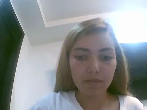 VittoriaTaylor online show from February 26, 4:50 pm