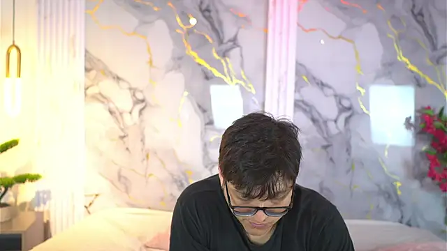 vanilla hot online show from October 18, 1:34 pm