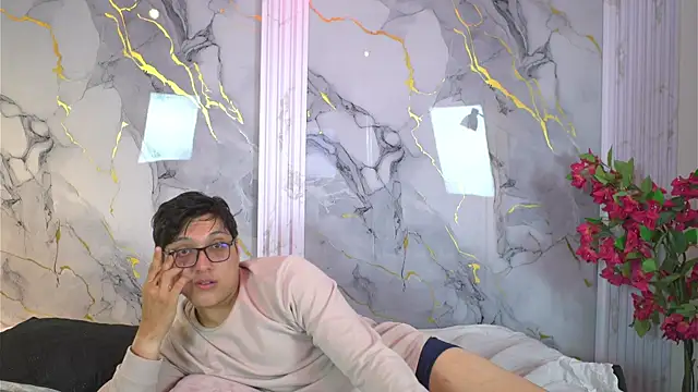 vanilla hot online show from October 23, 1:43 pm