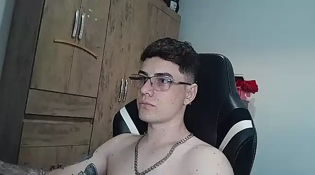 Dyllan   online show from January 21, 9:57 pm