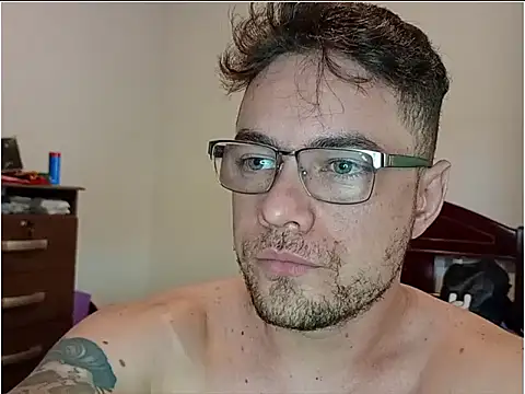 Dyllan   online show from April 15, 6:15 pm