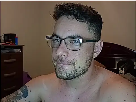 Dyllan   online show from April 16, 1:06 am