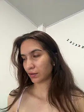 Bella still online show from February 13, 2:02 pm