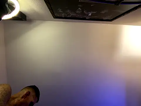 hornycouple818 online show from September 18, 7:43 am