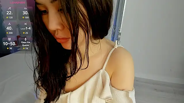 Snapshot of novaaskyy chatting on November 19, 1:22 pm novaaskyy online show from November 19, 1:22 pm