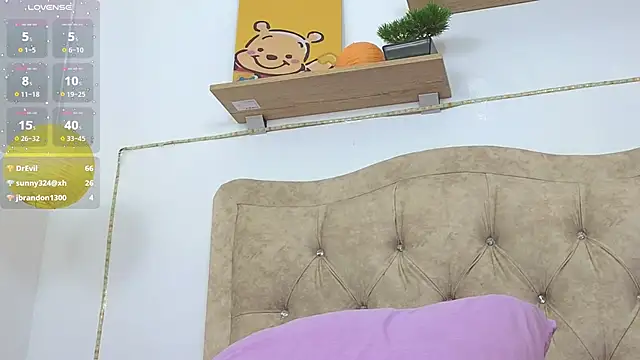 Snapshot of SERAFINA_ chatting on February 27, 2:43 pm SERAFINA online show from February 27, 2:43 pm