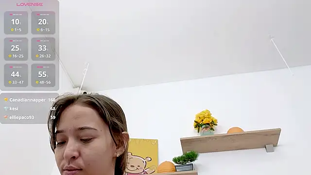 Snapshot of SERAFINA_ chatting on March 17, 6:21 pm SERAFINA online show from March 17, 6:21 pm