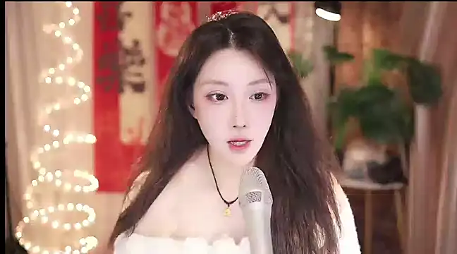 Snapshot of Dou-Dou-er chatting on February 13, 1:48 pm Dou-Dou-er online show from February 13, 1:48 pm