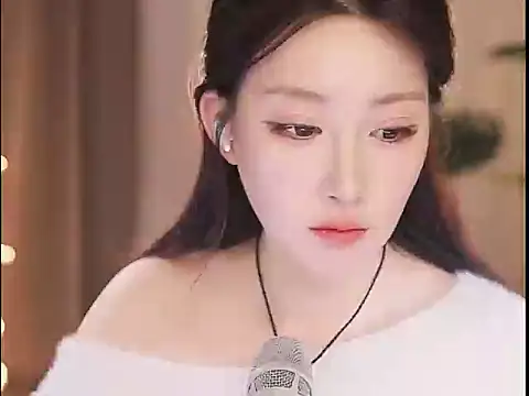 Snapshot of Dou-Dou-er chatting on March 4, 4:52 pm Dou-Dou-er online show from March 4, 4:52 pm