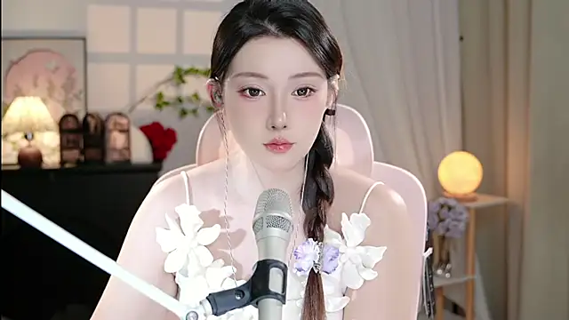 Snapshot of Dou-Dou-er chatting on October 7, 12:02 pm Dou-Dou-er online show from October 7, 12:02 pm