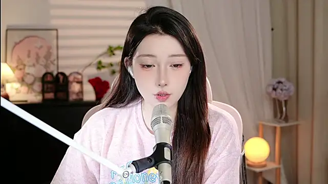 Snapshot of Dou-Dou-er chatting on October 15, 1:11 pm Dou-Dou-er online show from October 15, 1:11 pm