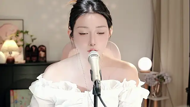 Snapshot of Dou-Dou-er chatting on November 12, 1:44 pm Dou-Dou-er online show from November 12, 1:44 pm