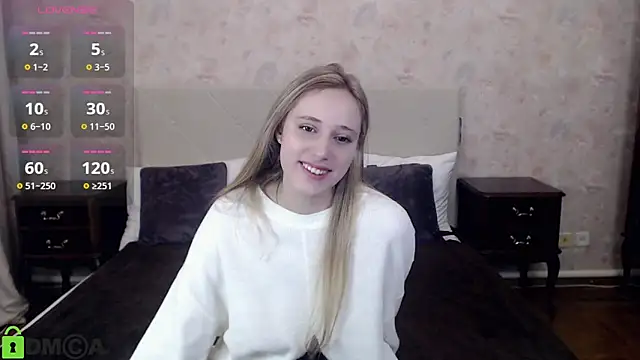 Snapshot of blondyriss chatting on March 8, 9:18 pm blondyriss online show from March 8, 9:18 pm