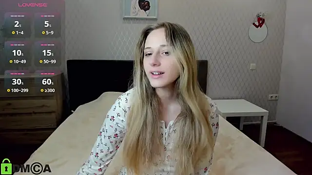 Snapshot of blondyriss chatting on September 26, 8:13 pm blondyriss online show from September 26, 8:13 pm