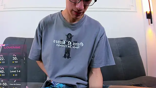 Cum hunters online show from April 17, 3:42 am