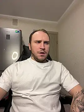 Snapshot of _XxX-XxX_ chatting on February 18, 12:04 am XxX-XxX online show from February 18, 12:04 am