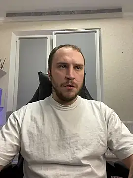 Snapshot of _XxX-XxX_ chatting on March 4, 3:22 am XxX-XxX online show from March 4, 3:22 am