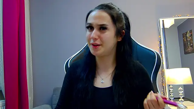 Snapshot of Eva_Lovvia_ chatting on March 5, 1:10 am Eva Lovvia  online show from March 5, 1:10 am