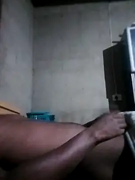 Snapshot of LaneYam chatting on March 1, 10:45 pm LaneYam online show from March 1, 10:45 pm