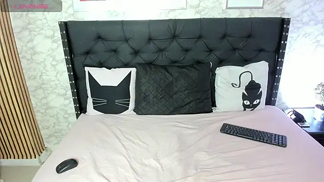 Snapshot of stefany_pablo1 chatting on February 1, 12:37 pm stefany pablo1 online show from February 1, 12:37 pm