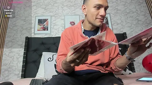 Snapshot of stefany_pablo1 chatting on February 13, 12:32 pm stefany pablo1 online show from February 13, 12:32 pm