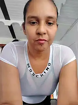 Snapshot of squirt-secret chatting on February 3, 6:49 pm squirt-secret online show from February 3, 6:49 pm