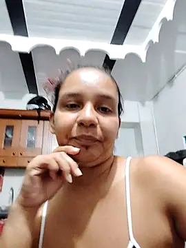 Snapshot of squirt-secret chatting on February 6, 10:37 am squirt-secret online show from February 6, 10:37 am