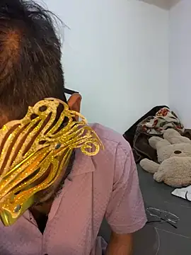 Snapshot of DrinkLikeFish chatting on February 16, 1:03 am DrinkLikeFish online show from February 16, 1:03 am