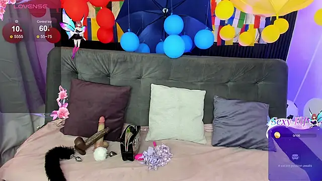 Snapshot of lucie_petite chatting on June 15, 9:50 pm lucie petite online show from June 15, 9:50 pm