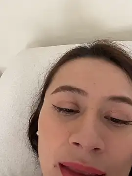 Andrewine89 online show from April 4, 9:01 pm